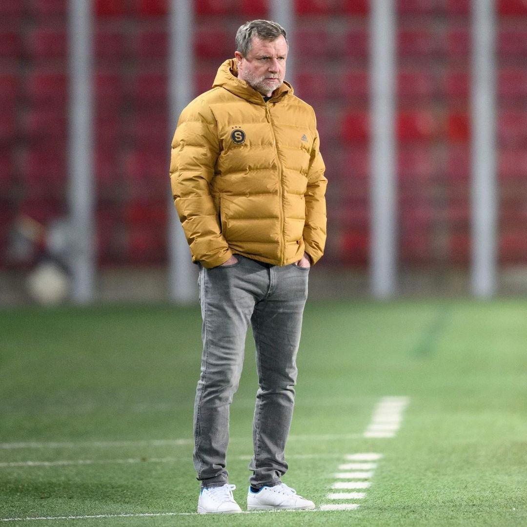 ?️ VRBA | „Respektuju každého soupeře. My ale máme ambice a chceme pohár vyhrát. Je jedno, s kým budeme  ve finále hrát.“

Trenér Sparty Pavel Vrba po postupu do finále MOL Cupu. Více na webu ACS. #acsparta